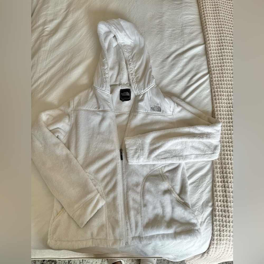 Women’s Fuzzy The North Face Zip-up Jacket